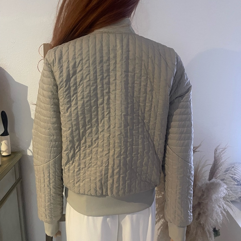 LULULEMON Reversible Jacket - Picture 6 of 11